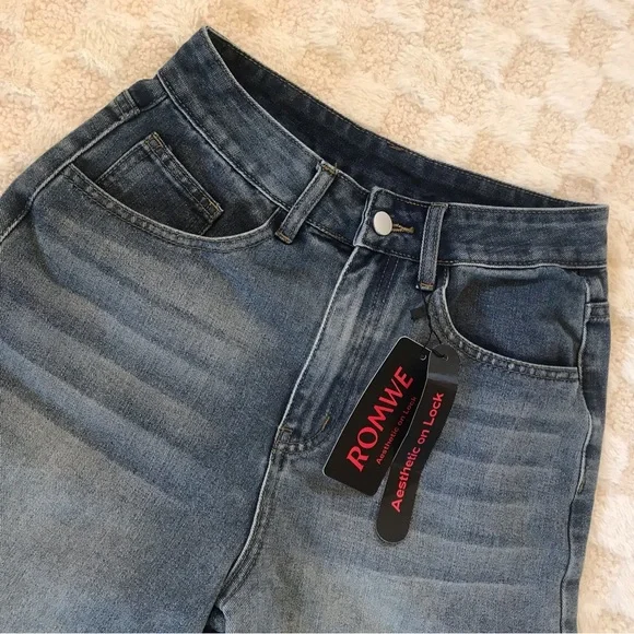 ROMWE NWOT Wide Leg High Rise Distressed Star themed Bermuda Shorts - Picture 3 of 8